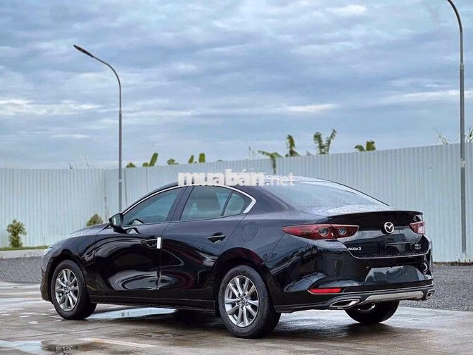 Mazda 3 E5 ưu đãi 100% LPTB