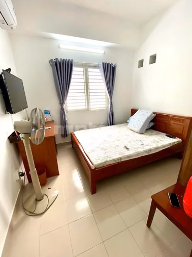 Cho thuê chung cư Phú Thọ Lô 3A, lầu cao 2PN, 2WC, giá thuê 10tr/tháng