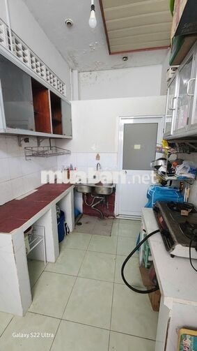 Phòng trọ 20m gần ĐH Văn Lang, trường Bồi Dưỡng Chính Trị
