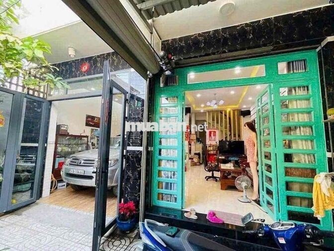 BÁN NHÀ SHR 8*14M NỞ HẬU 10,5M 6PN 1/ VĨNH LỘC NGAY TRUNG TÂM NGÃ 5 VL
