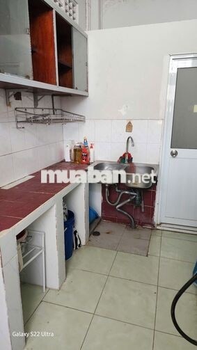 Phòng trọ 20m gần ĐH Văn Lang, trường Bồi Dưỡng Chính Trị