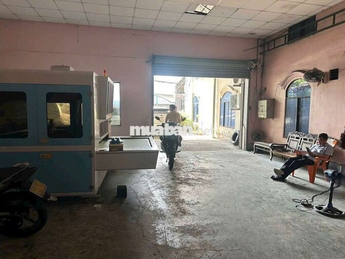 CHO THUÊ KHO,XƯỞNG 1000M² GIÁ 60TR/T, NGAY NGÃ TƯ GÒ MÂY