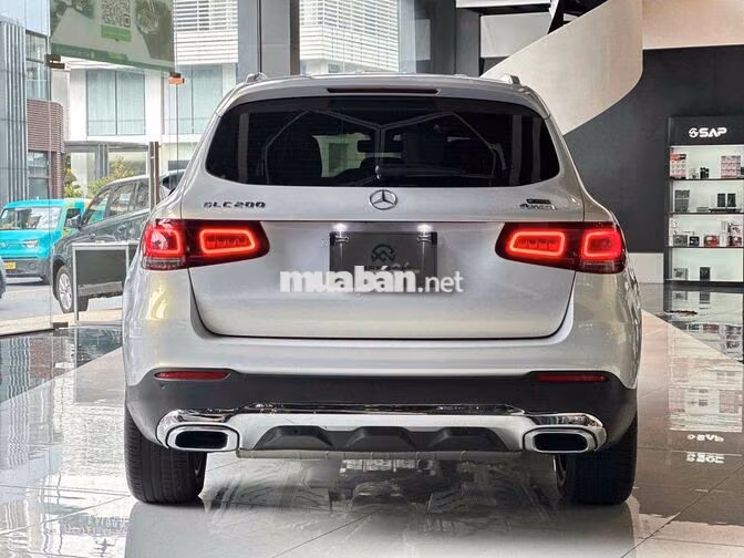 GLC200 4Matic  2022 Màu Đỏ Wrap Trắng 34.000 Giá b