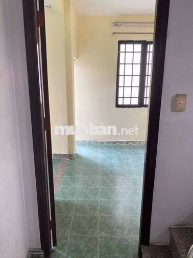 Cần cho thuê nhà ở mặt tiền đường Hoàng hoa thám . Cho thuê lâu dài