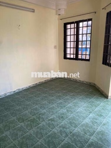 Cần cho thuê nhà ở mặt tiền đường Hoàng hoa thám . Cho thuê lâu dài