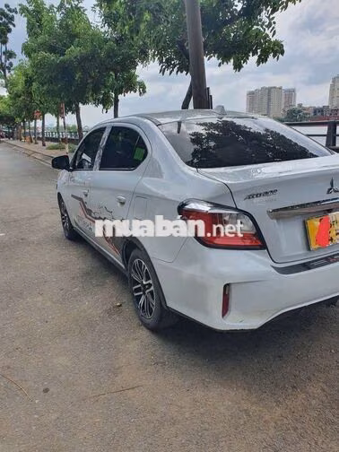 Mitsubishi Etreag 2023 Trắng Nhập khẩu