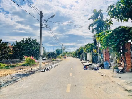 Chủ cần tiền Bán Gấp đất đường ô tô Châu Thành, Tây Ninh