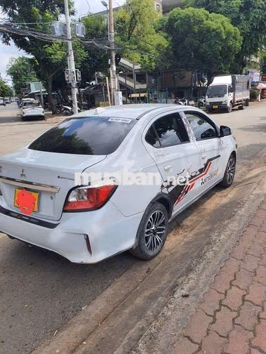 Mitsubishi Etreag 2023 Trắng Nhập khẩu