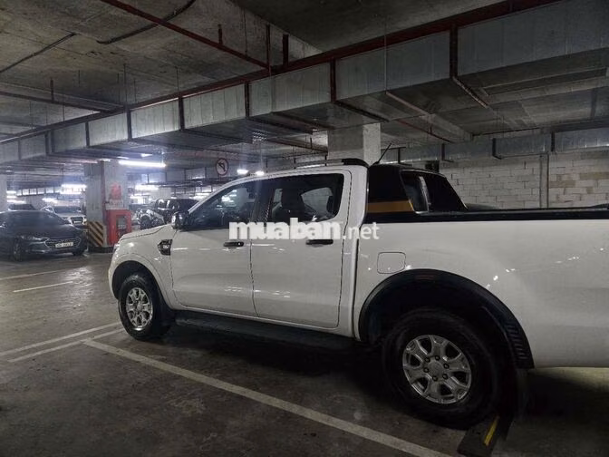 Ford Ranger XLS 2019 Trắng 17 vạn