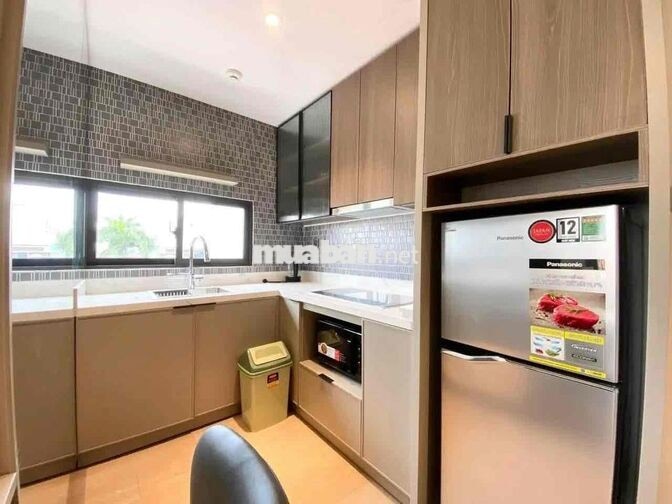 căn hộ BAN CÔNG_tách bếp CAO CẤP full NT tiện nghi ngay Phạm Văn Đồng