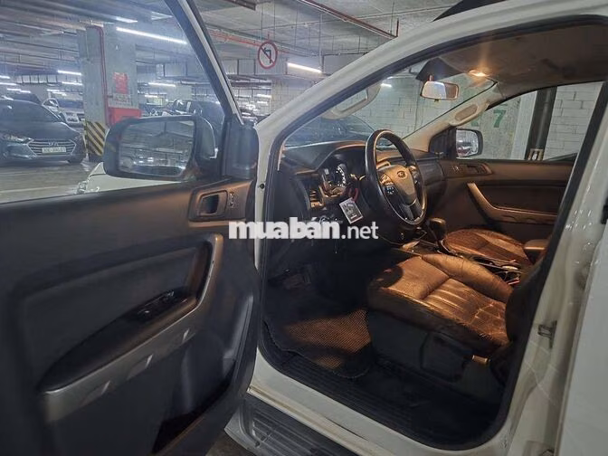 Ford Ranger XLS 2019 Trắng 17 vạn
