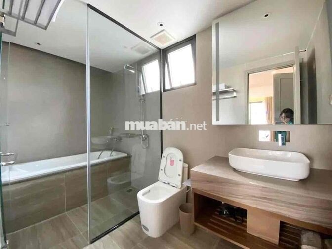 căn hộ BAN CÔNG_tách bếp CAO CẤP full NT tiện nghi ngay Phạm Văn Đồng