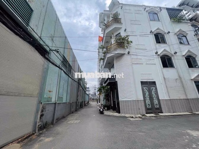 CHO THUÊ NGUYÊN CĂN - NHÀ HẺM XE HƠI - 3PN - Giá 10tr còn Thương lượng