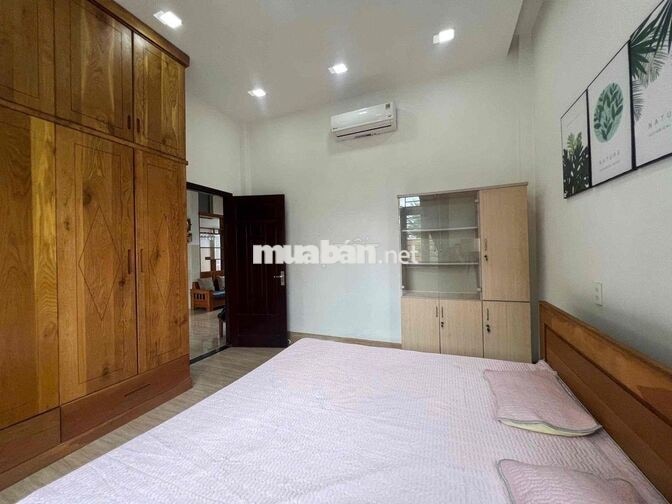 🌿 CHO THUÊ VILLA SÂN VƯỜN RỘNG 300M² – GẦN CẦU KHUÊ ĐÔNG