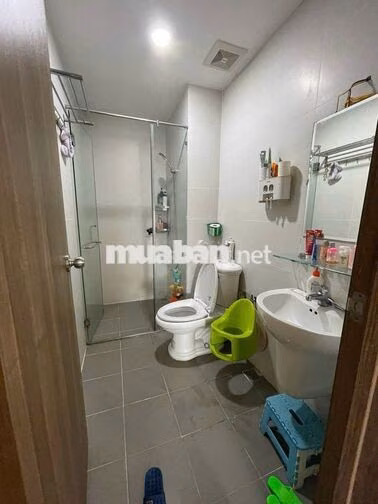 Cho thuê căn hộ chung cư 2PN,1WC giá chỉ 10tr tại GOLDORA PLAZA