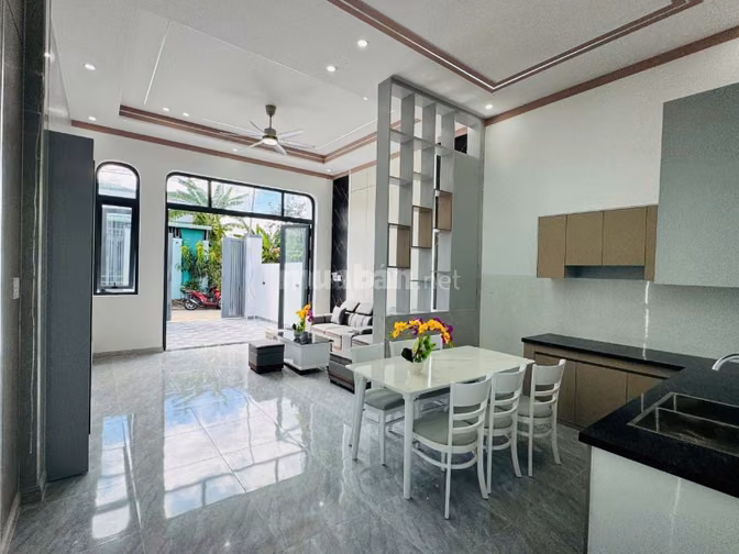 Cần bán Gấp Nhà và đất với tổng dt 300m2 TTHC chơn thành á 500tr