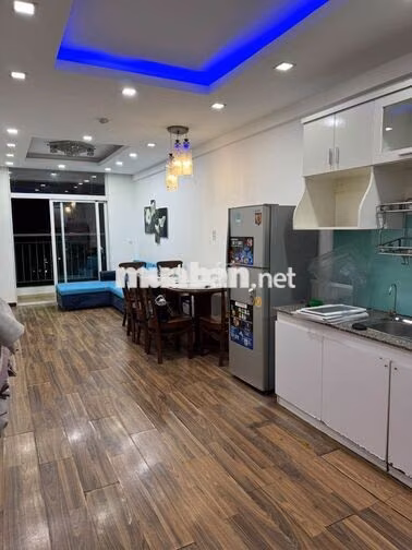 Cho thuê căn hộ 2pn2wc có ban công chung cư Hưng Ngân