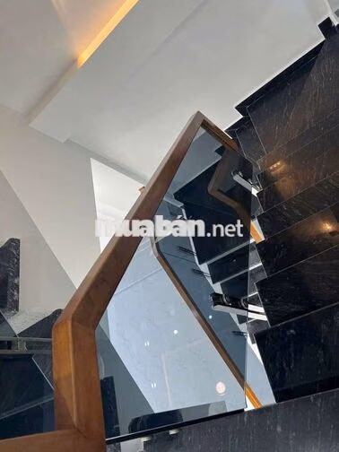 Nhà 3 tầng mới đẹp gần chợ Kiều Trung