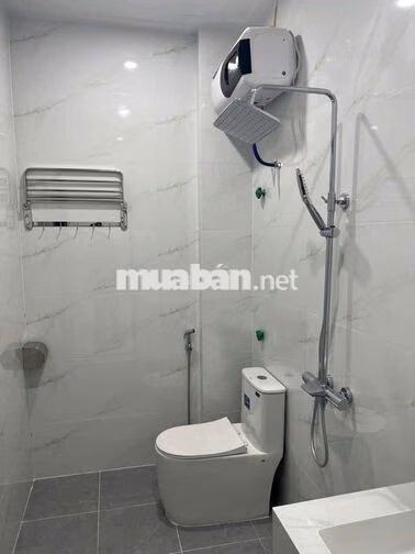 Nhà 3 tầng mới đẹp gần chợ Kiều Trung