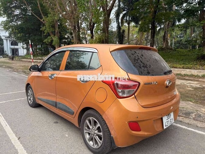 Hyundai Grand i10 2015 1.2 bản đủ Tự động Cam