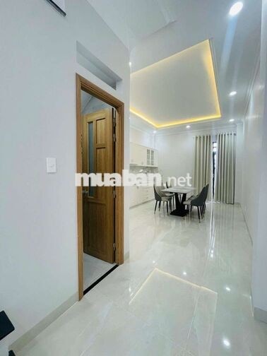 NHÀ MỚI XÂY 4PN 100% - hẻm 520 Quốc Lộ 13 gần Vạn Phúc city