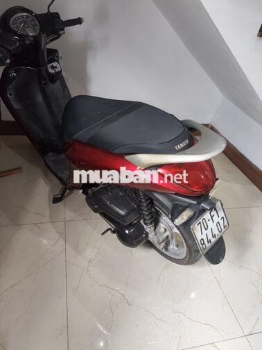 Cần bán xe Yamaha janus màu đỏ sản xuất năm 2020