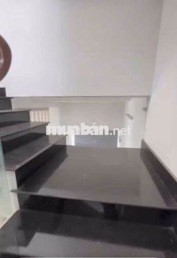 Bán gấp nhà: 9x22,3lầu hẻm 99(5m),Nguyễn Văn linh,tân thuận tây,Q7
