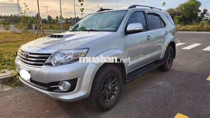 Toyota Fortuner 2.5G 2016 Số sàn Bạc