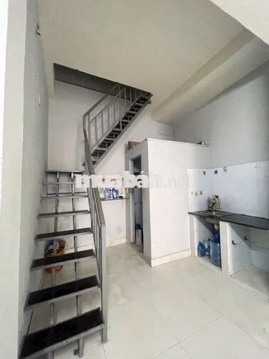 Nha ở riêng biệt, thông thoáng, thich hop ở gđ