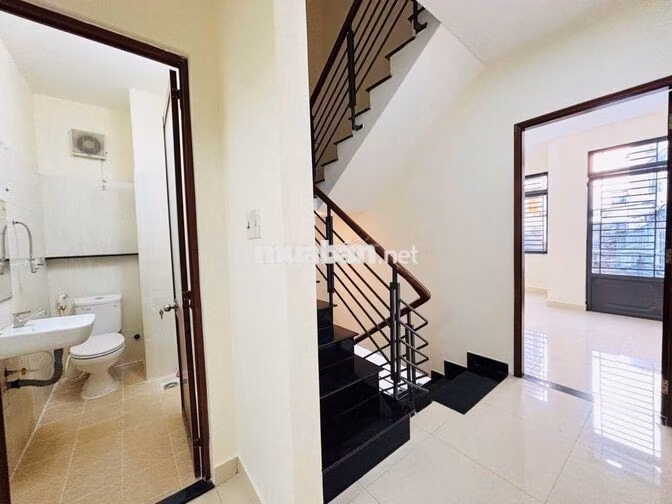 Bán nhà hẻm xe hơi 5m, 2 lối vào, Lạc Long Quân, Bảy Hiền