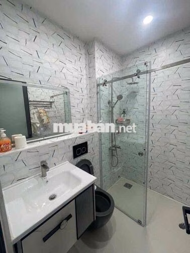 nhà 2 mặt tiền, 1t 2l 2pn lớn 3wc, trần bình trọng q5