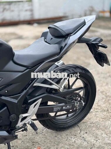 Honda CBR150R 2022 Đen 20000 KM Biển SG 9 chủ