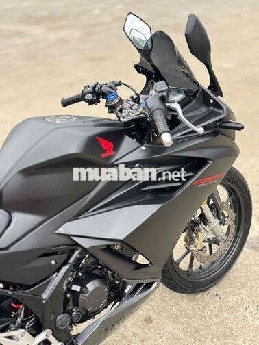 Honda CBR150R 2022 Đen 20000 KM Biển SG 9 chủ