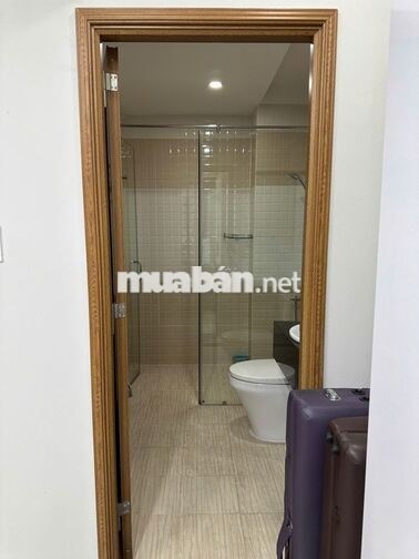 Cho thuê nhà phố mặt tiền đường Tạ Quang Bửu nhà mới đẹp, sạch