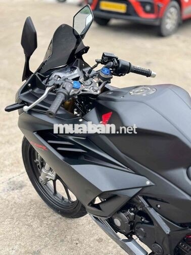 Honda CBR150R 2022 Đen 20000 KM Biển SG 9 chủ