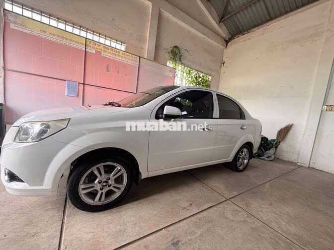 Chevrolet Aveo 2017 1.4L Trắng 5 chỗ