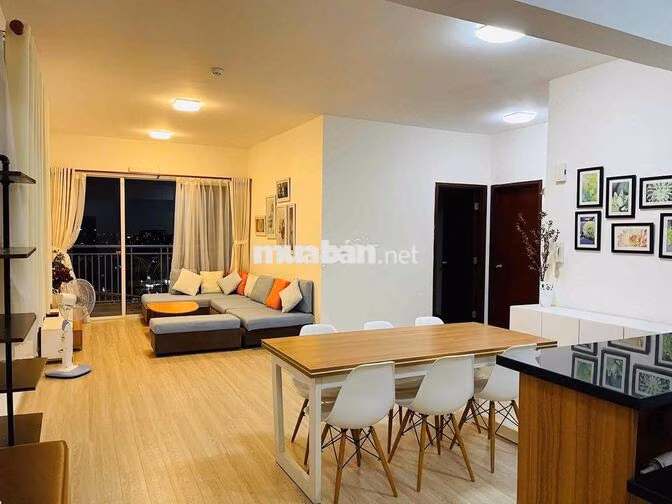Còn 3 căn hộ Amber Court 2-3PN Full nội thất, sạch sẽ ,nhận nhà ở ngay