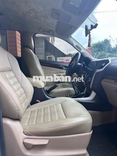 Isuzu Mu-X 2019 Số sàn Trắng