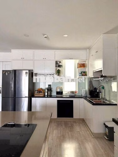 Cao Ốc BMC, 422 Võ Văn Kiệt, Phường Cô Giang,