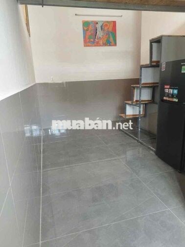 Cho thuê phòng gác lửng cửa sổ full nội thất gần TDTU, RMIT