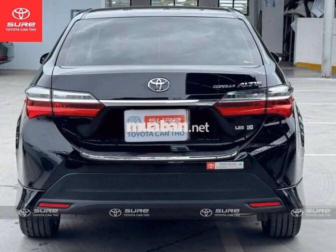 Toyota Corolla Altis 1.8G CVT 2021 Đen CHÍNH HÃNG