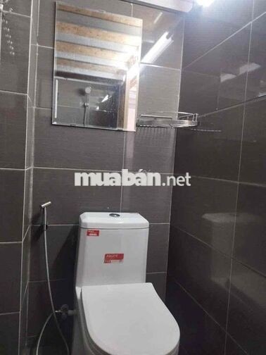 Cho thuê phòng gác lửng cửa sổ full nội thất gần TDTU, RMIT
