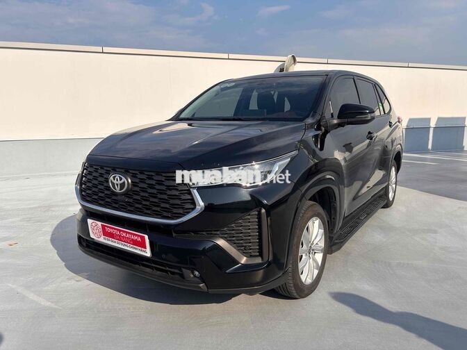 Toyota Innova Cross V 2024 Đen 13000km Tự động