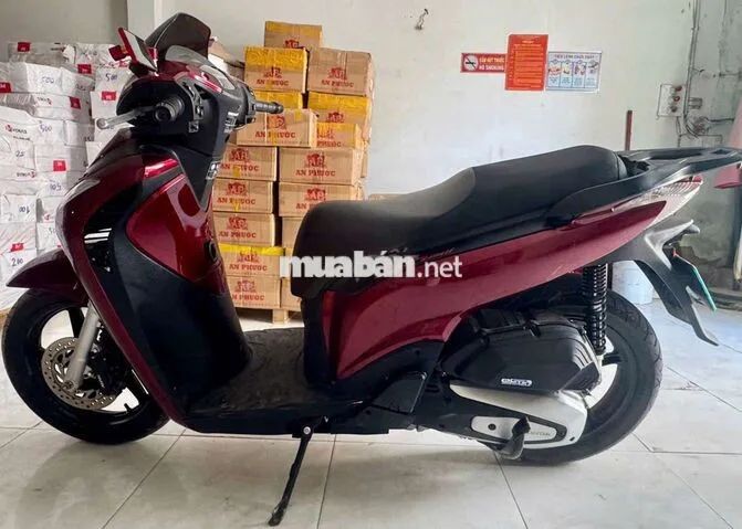 xe hông chạy cần bán lại 