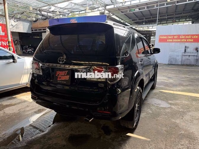 Toyota Fortuner 2.7V 2013 đi 107.000 km một chủ