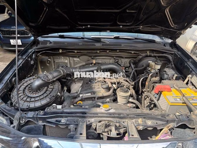 Toyota Fortuner 2.7V 2013 đi 107.000 km một chủ