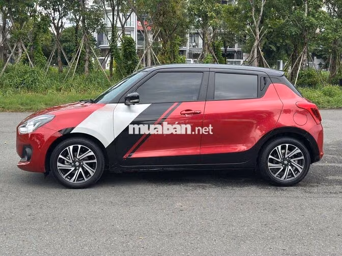 Suzuki Swift GLX 1.2CVT 2022 Đỏ 20.500km
