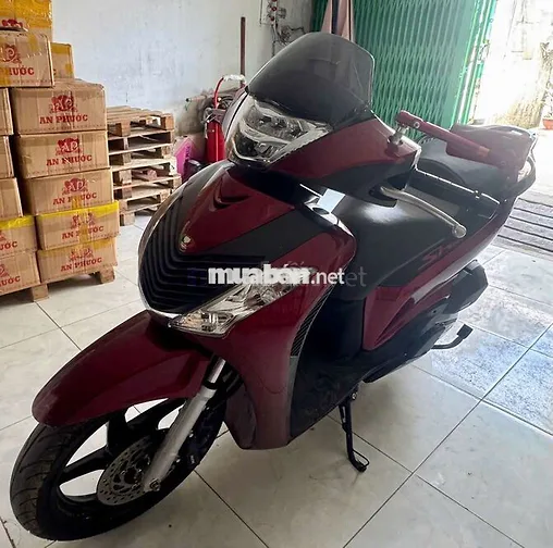 xe hông chạy cần bán lại 