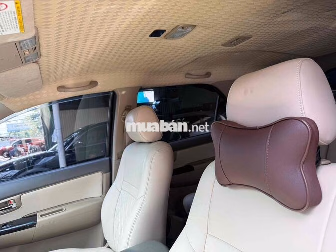 Toyota Fortuner 2.7V 2013 đi 107.000 km một chủ