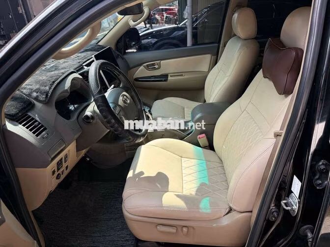 Toyota Fortuner 2.7V 2013 đi 107.000 km một chủ